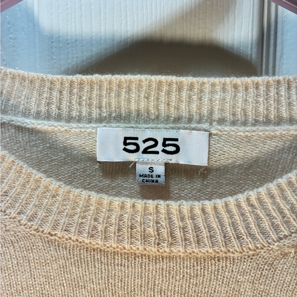 LUXE 525 Cashmere Crewneck Sweater - Picture 3 of 8